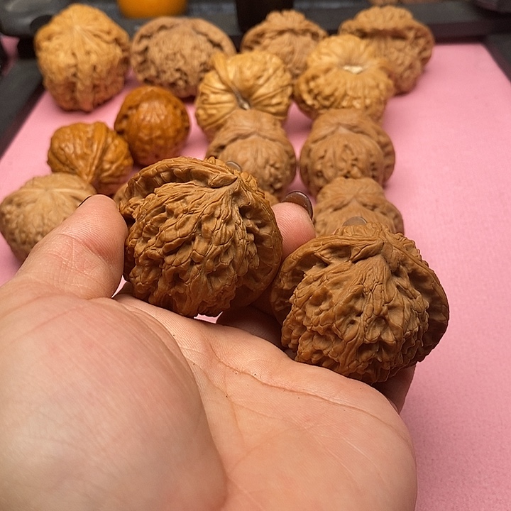 文玩核桃把件全品白狮子44