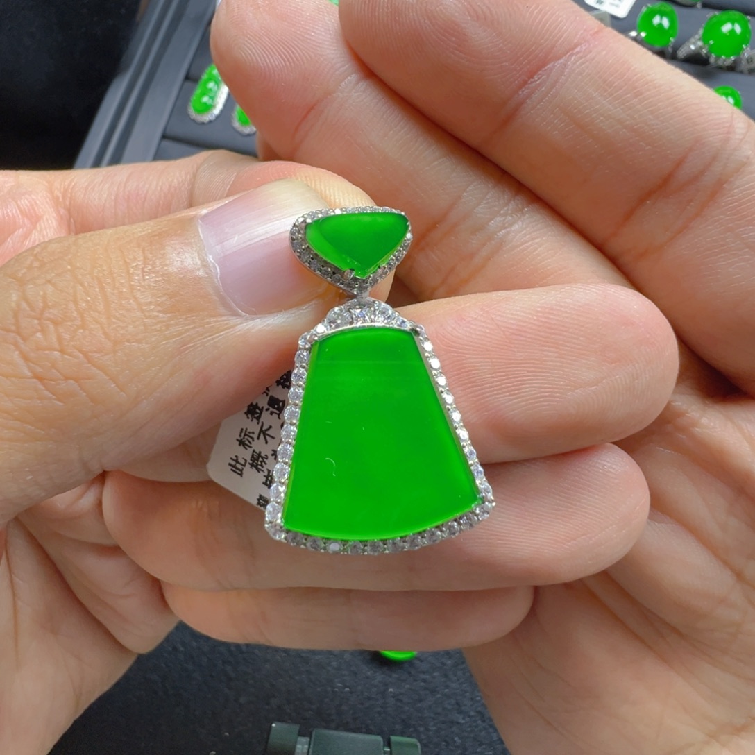 翡翠银S925镶嵌颈饰