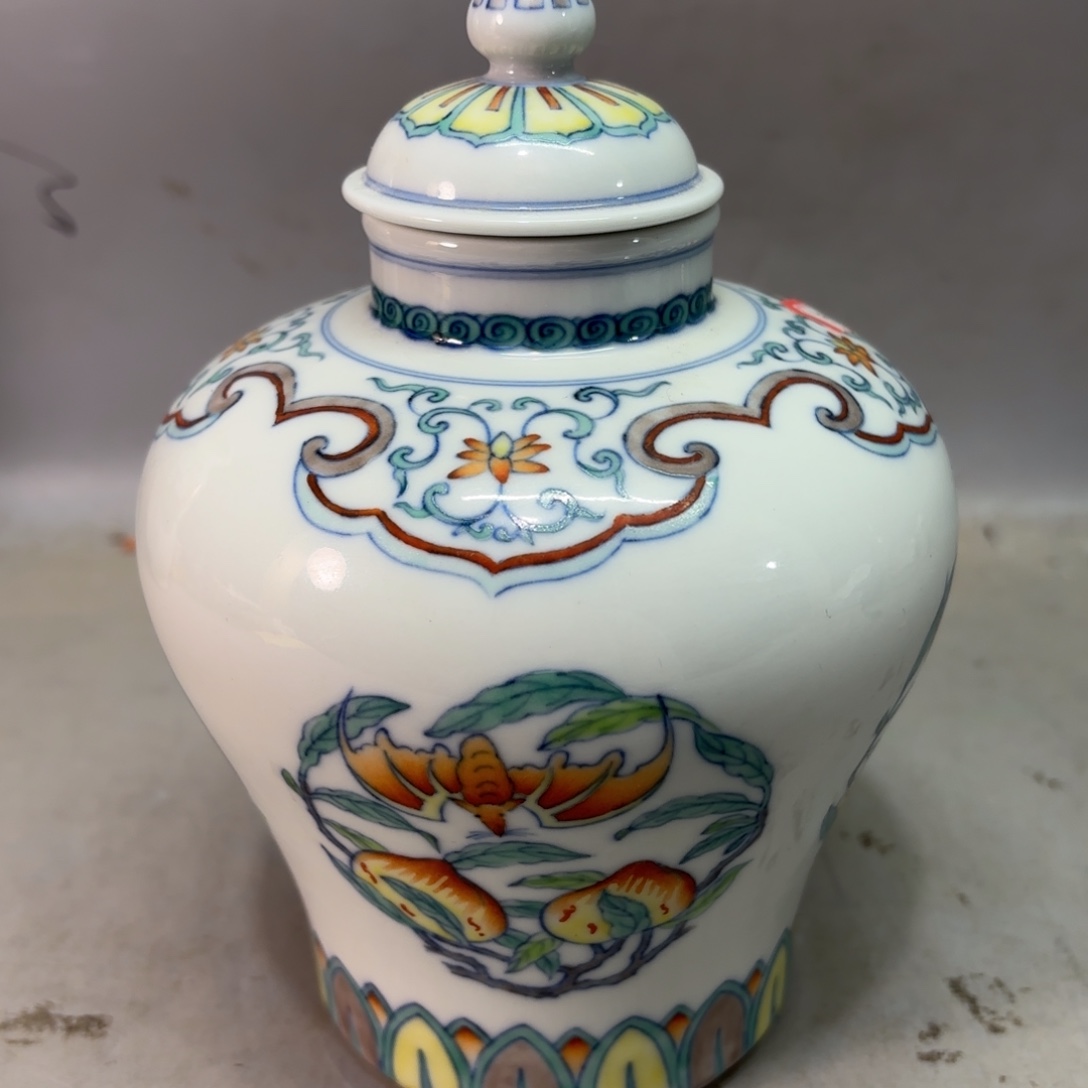 王***8瓷摆件现代工艺摆件