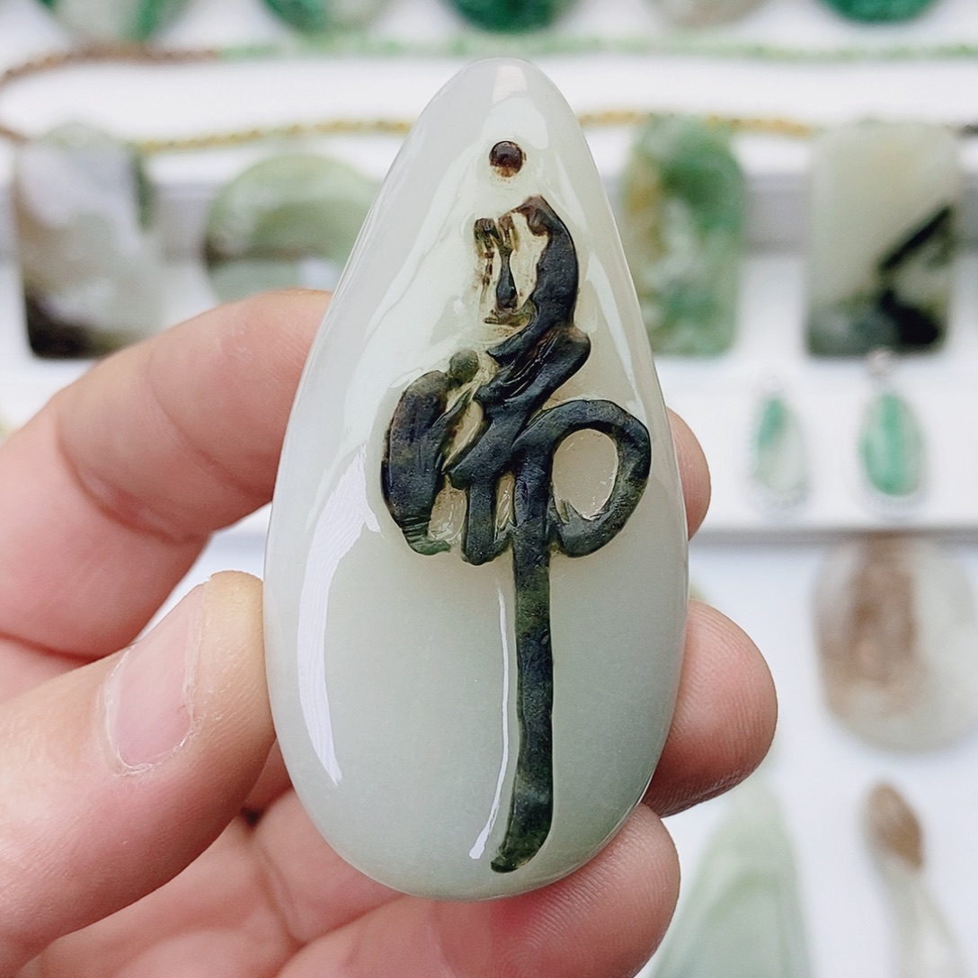 大***1独山玉未镶嵌颈饰