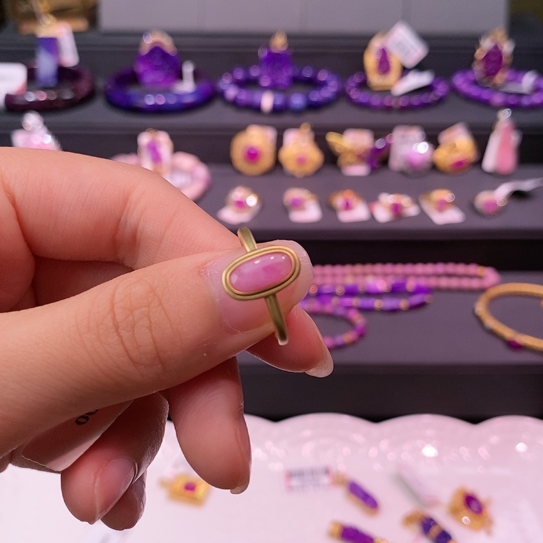 苏纪石（舒俱来）18K金镶嵌戒指