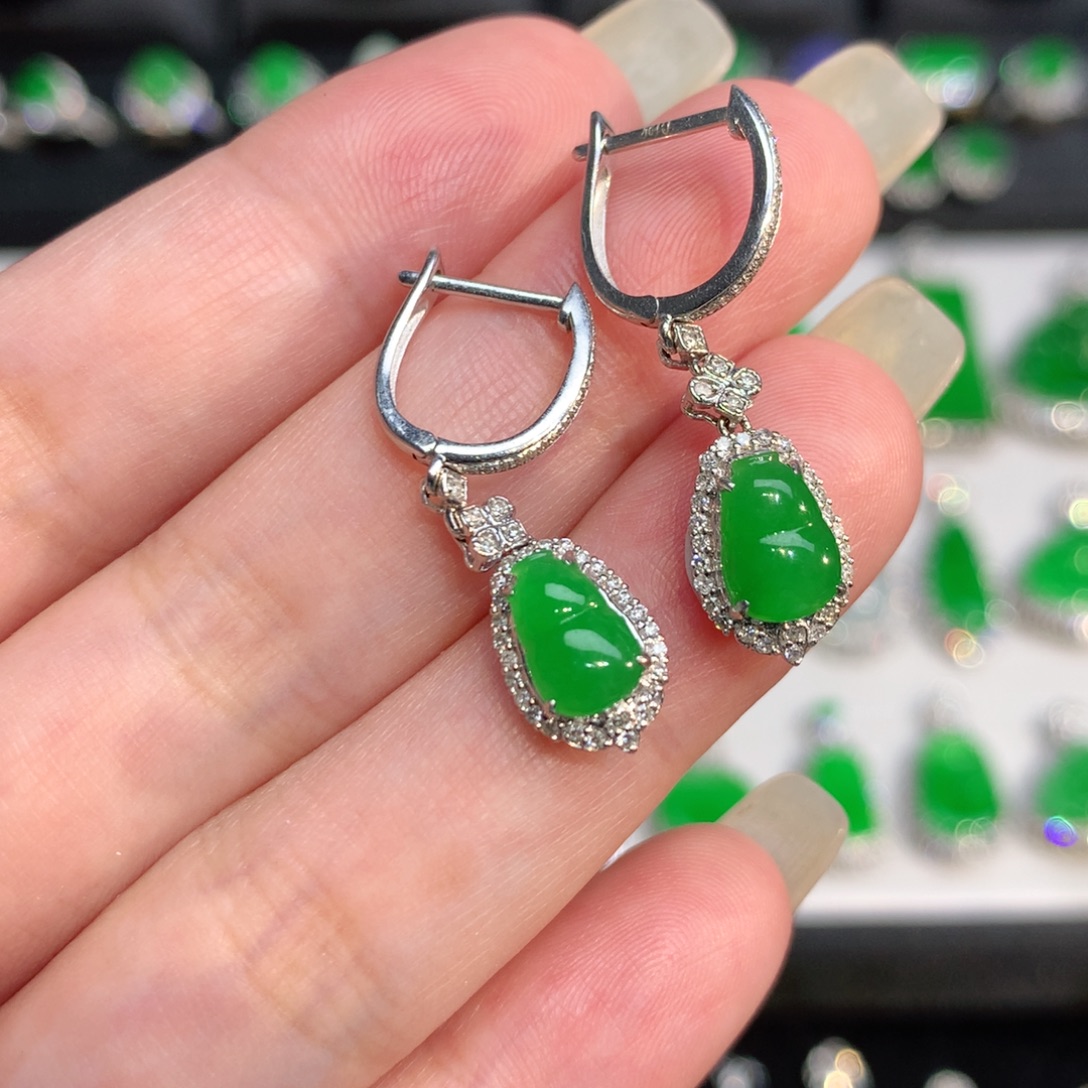 翡翠18K金镶嵌耳饰