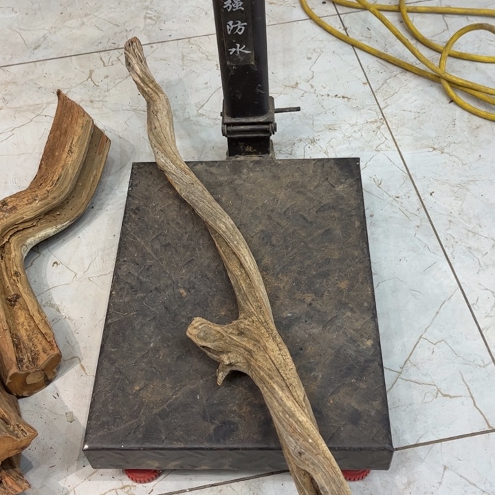 柏木（崖柏）铜**雨太行崖柏陈化香料