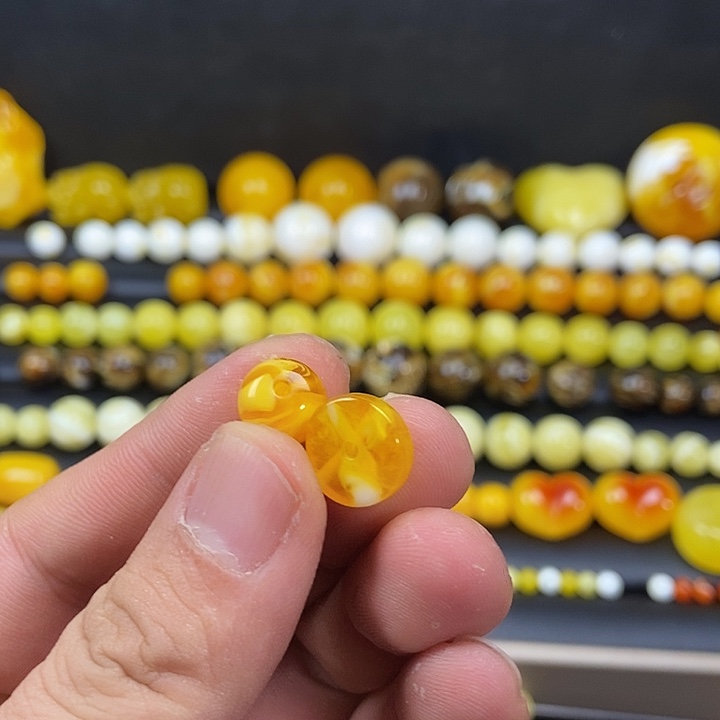 琥珀未镶嵌裸石新人福利蜜蜡散珠