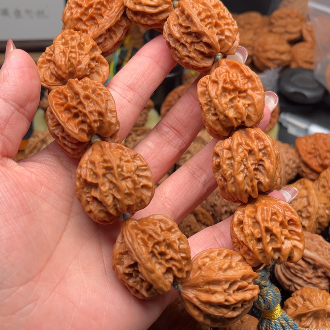 风***吹核桃把件曹大龙手持