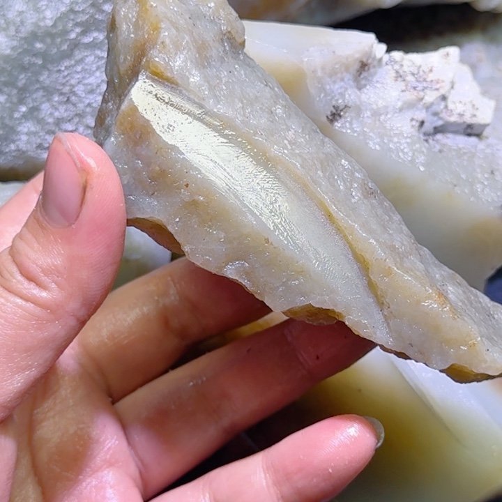 和田玉未镶嵌珠宝半成品