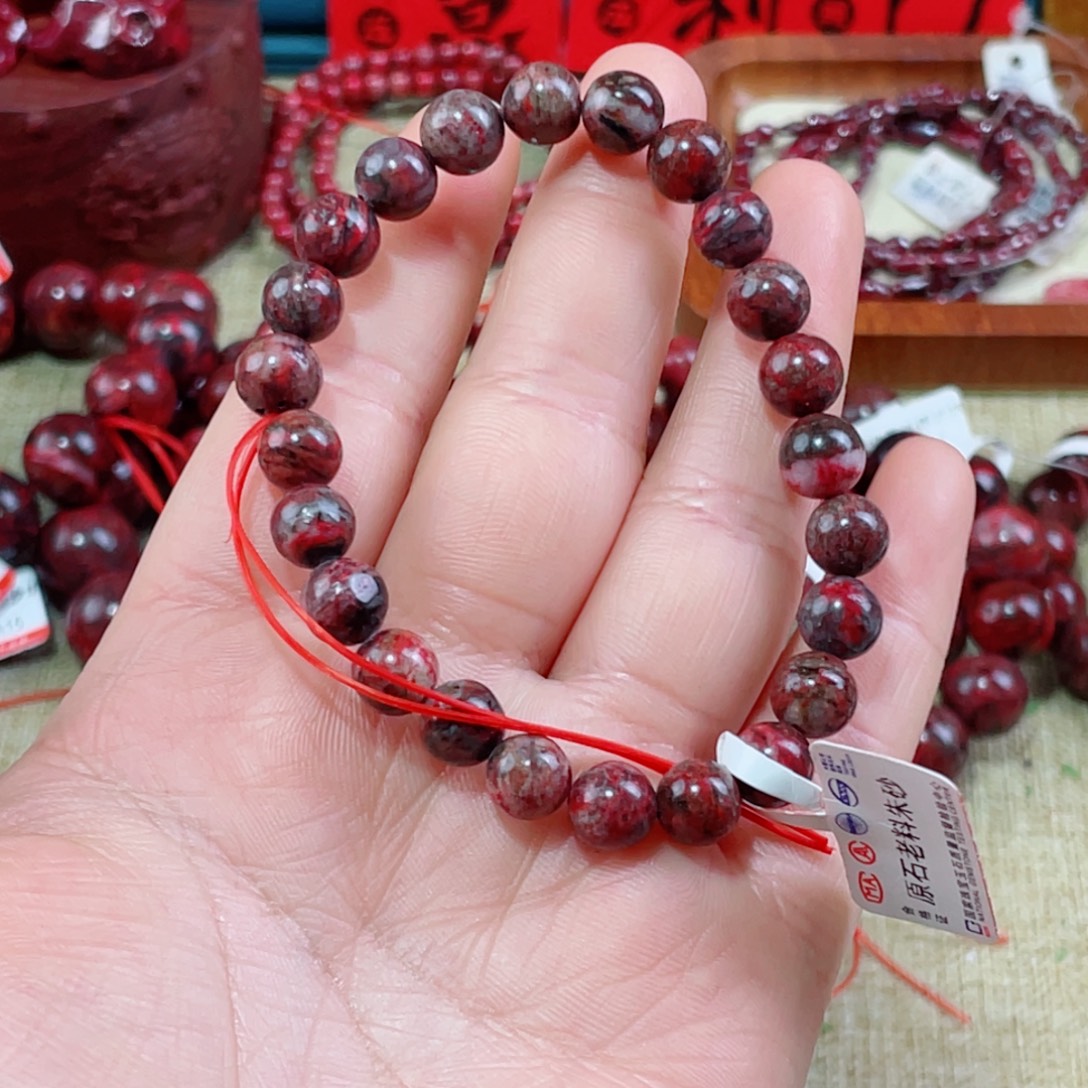 天然辰砂有沙眼沙坑