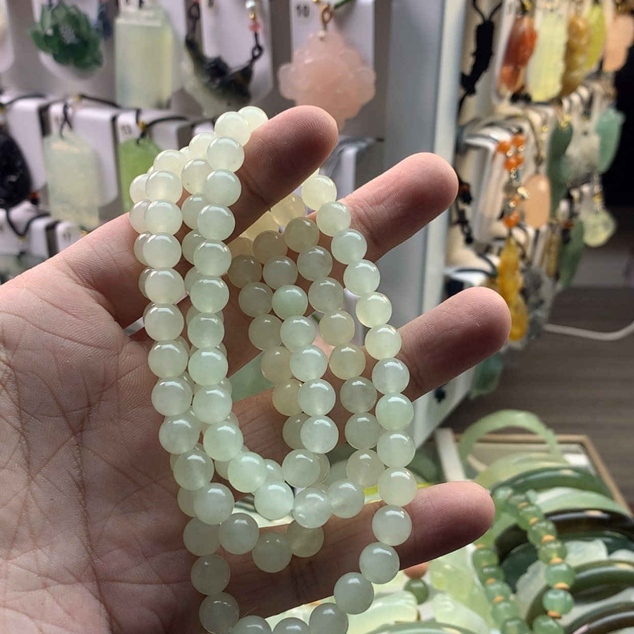 【闪购商品】蛇纹石玉颈饰未镶嵌