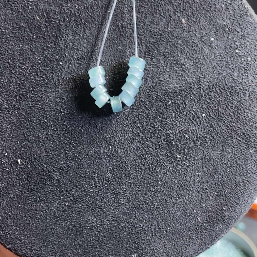 翡翠散珠4.9mm左右高冰起钢小直切10颗