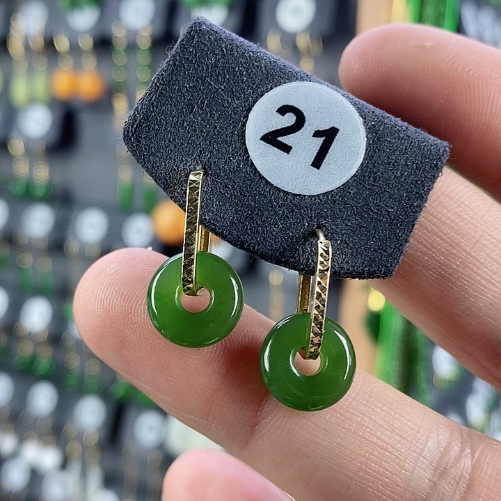 和田玉耳饰18K金镶嵌