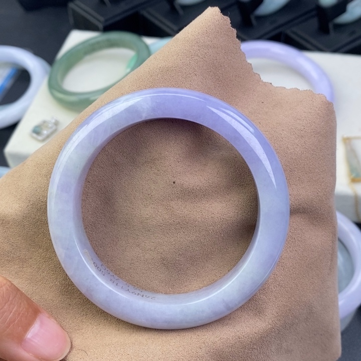 翡翠手镯未镶嵌莓**?54.5紫罗兰手镯