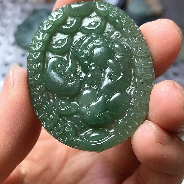 颈饰未镶嵌翡翠缅甸翡翠貔貅牌
