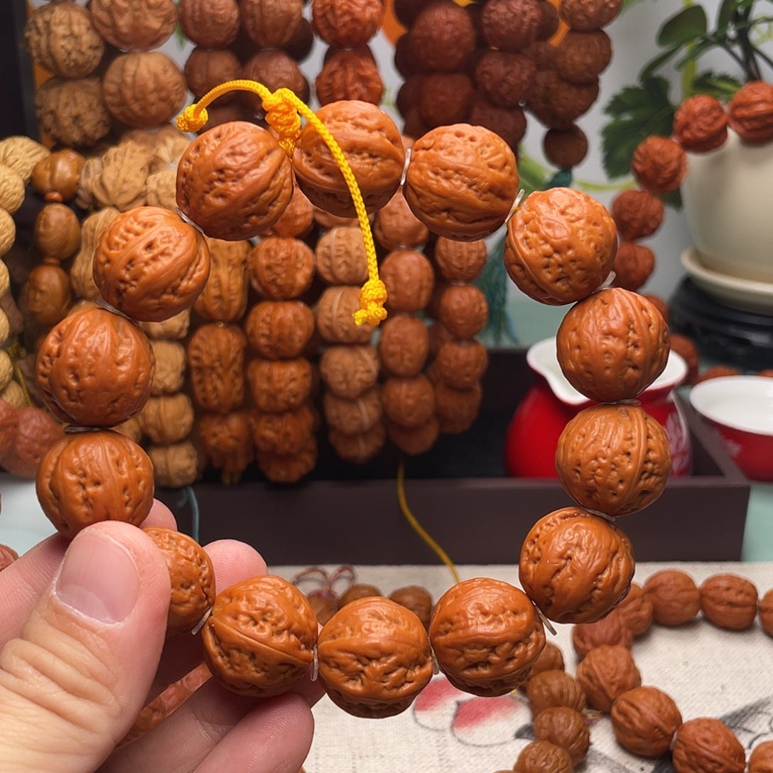 小***哥手串文玩核桃秋子