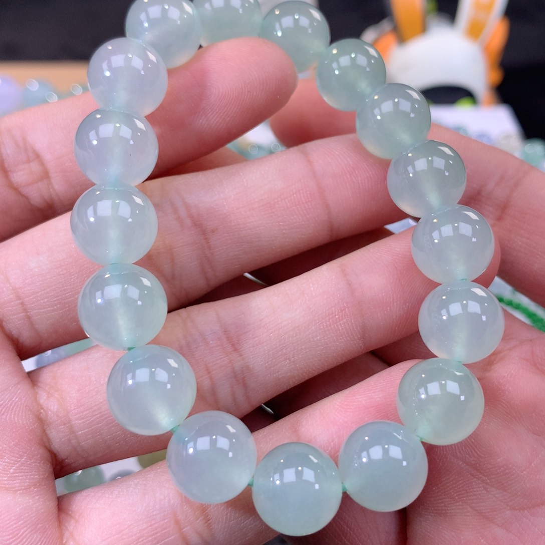 翡翠手链未镶嵌翡翠