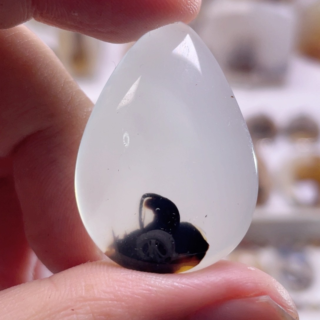 玛瑙/玉髓未镶嵌珠宝奇石