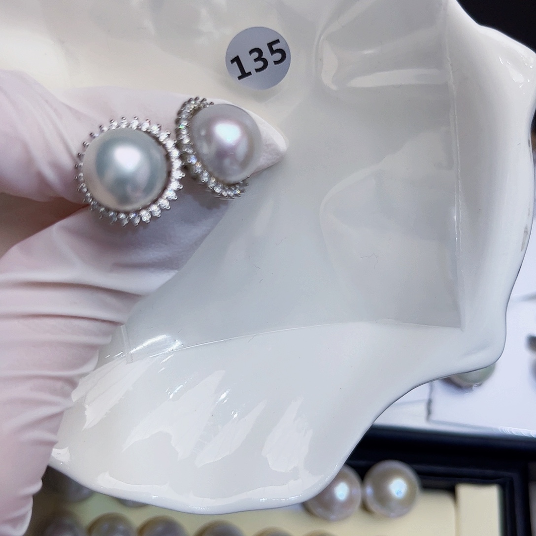 淡水珍珠银S925镶嵌耳饰