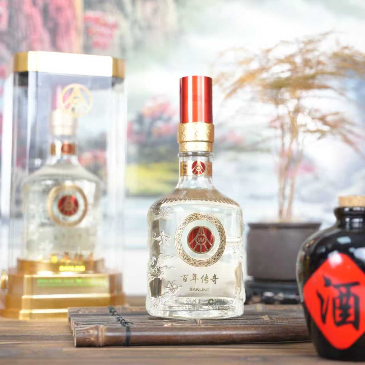 百年传奇浓香型白酒52度500ml 亚克力装 宜宾市岷江西路150号52度