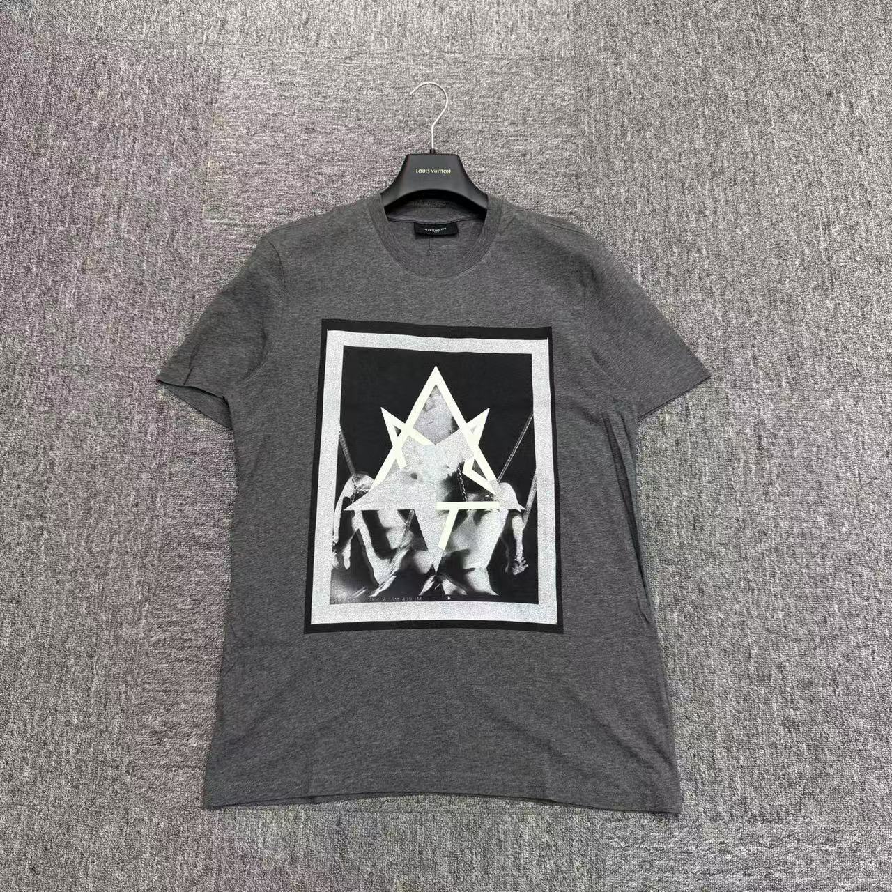 99新 Givenchy/纪梵希  涂鸦圣母短袖/M码/编码17798 