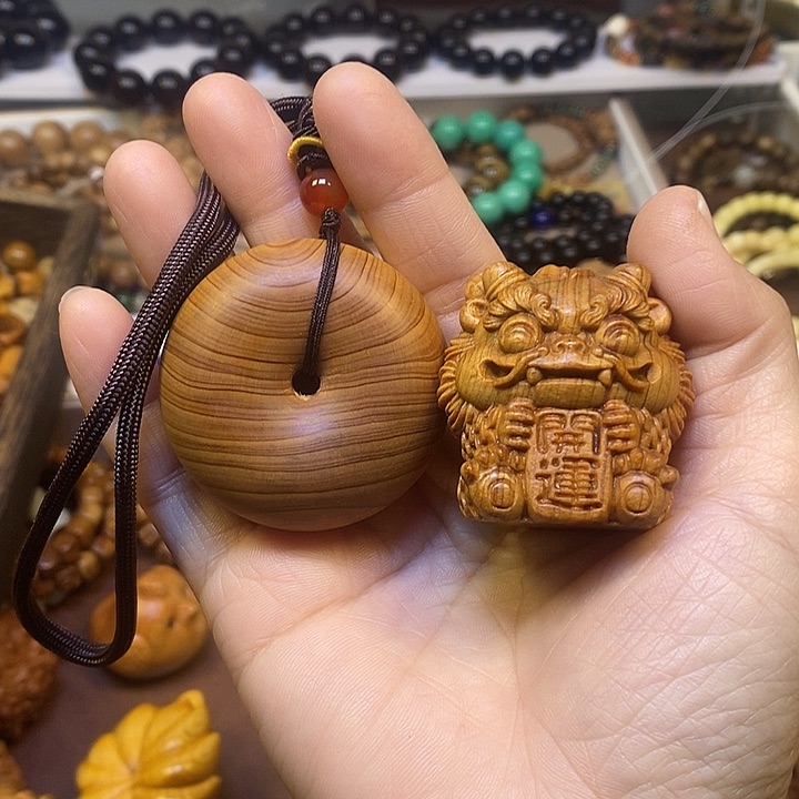 木崖柏雕刻件一组福利