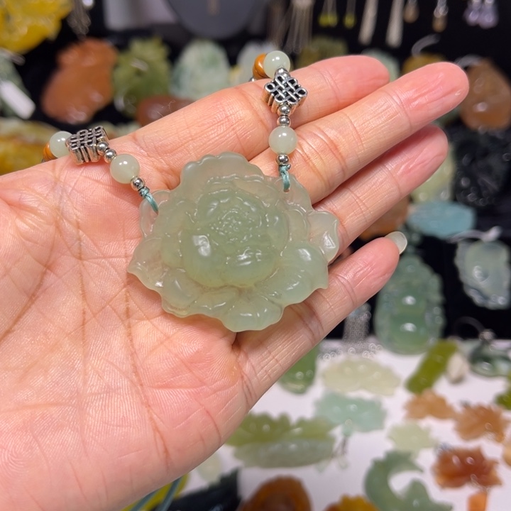 蛇纹石玉未镶嵌吊坠(赠链)