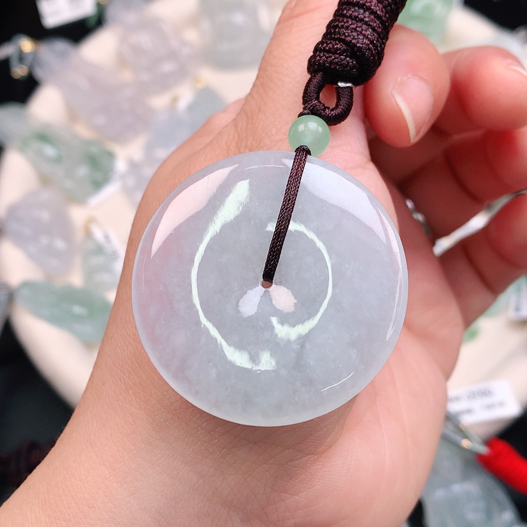 翡翠颈饰未镶嵌冰胶扣