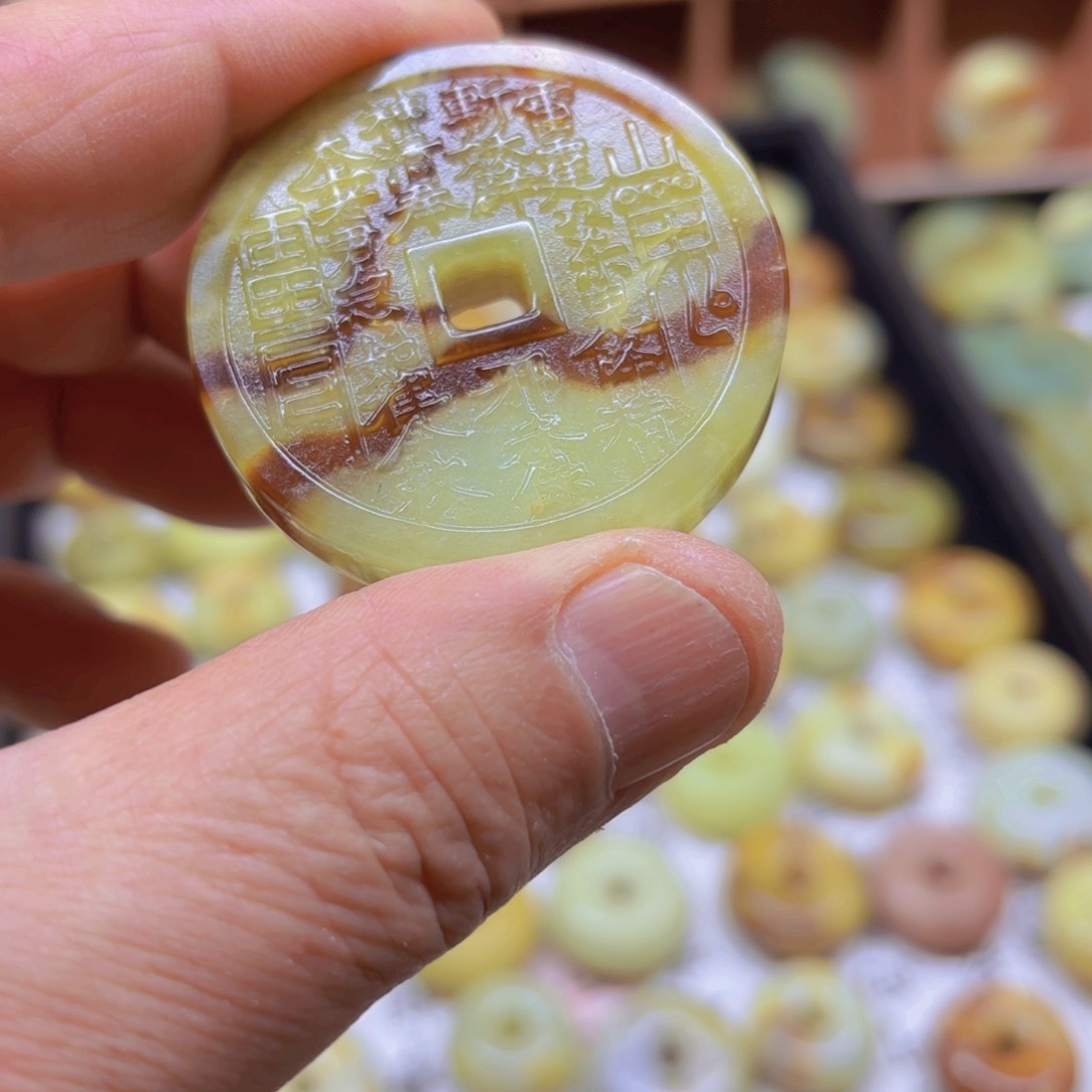 岫玉岫玉山鬼未镶嵌