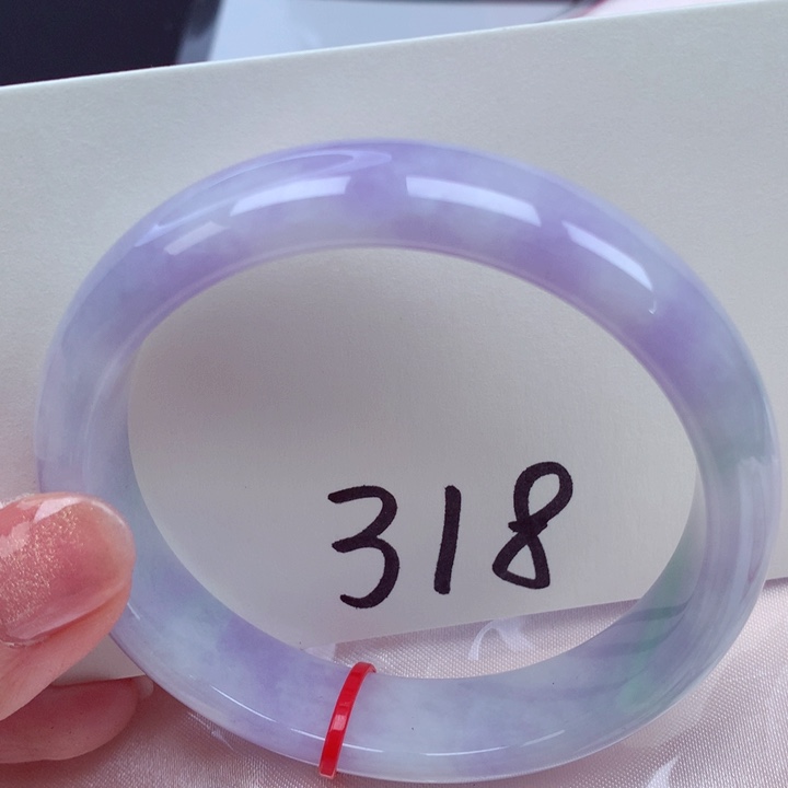 翡翠手镯未镶嵌翡翠