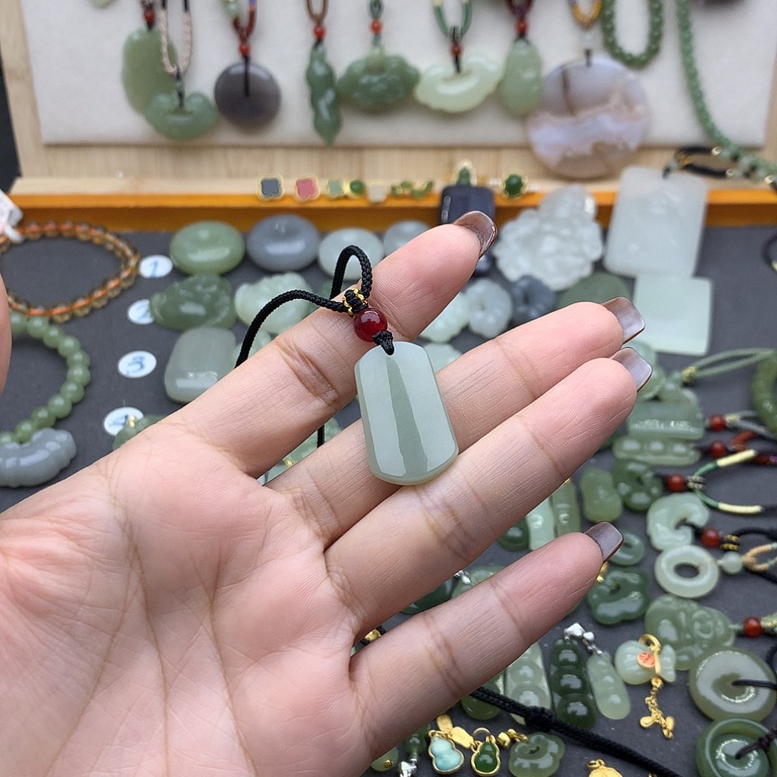 和田玉吊坠(不含链)未镶嵌