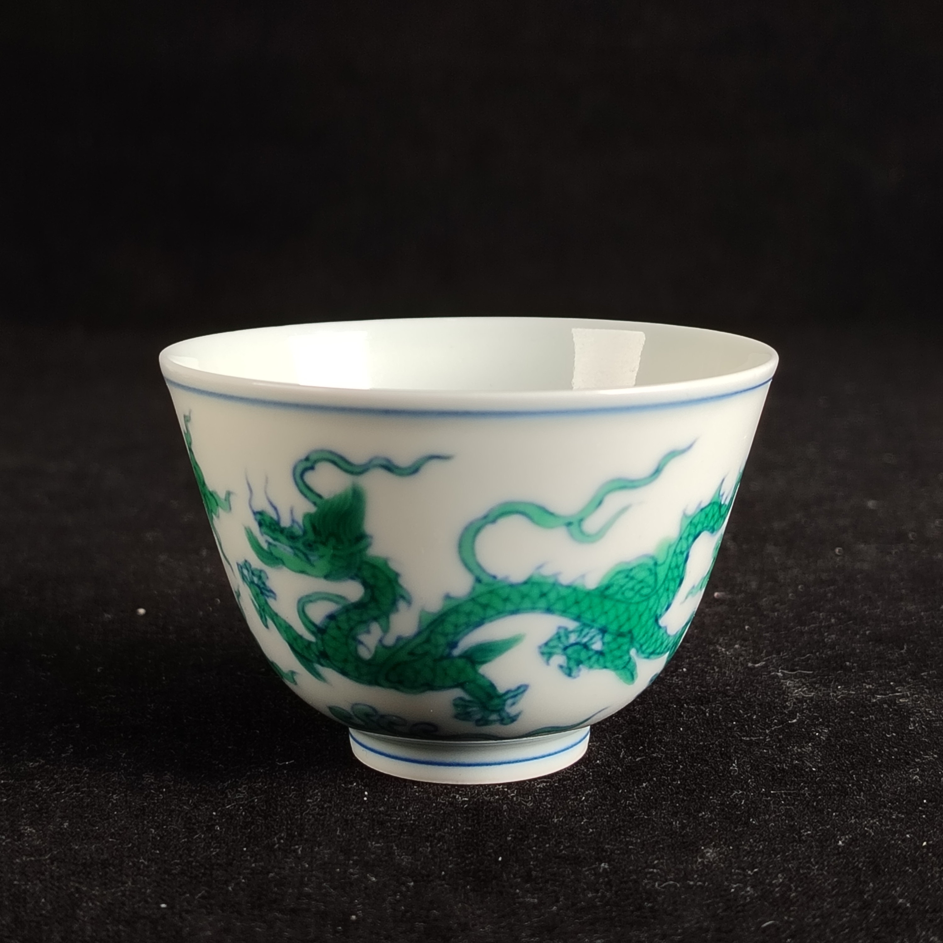 斗彩云龙纹杯   