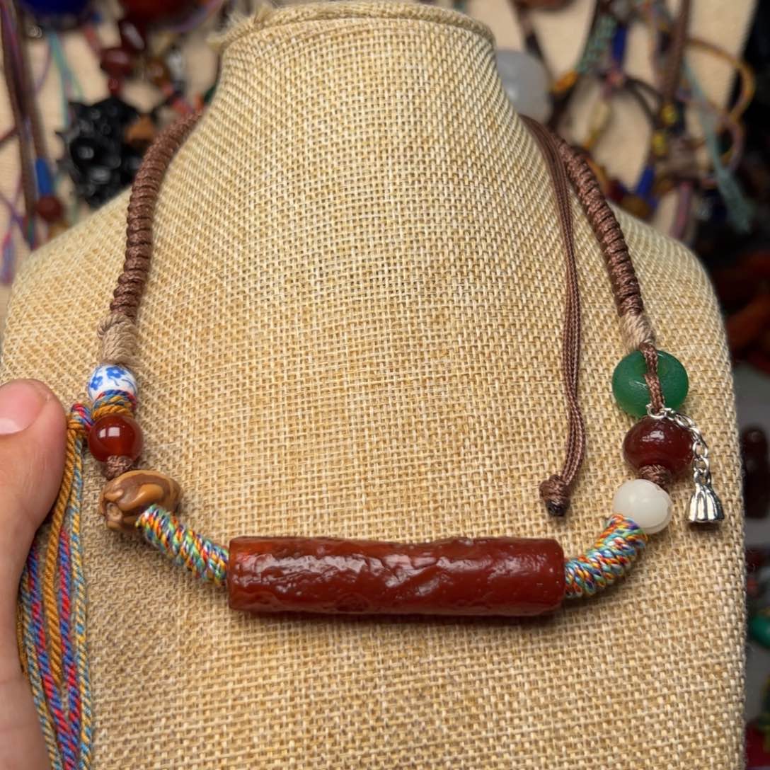 玛瑙/玉髓颈饰未镶嵌