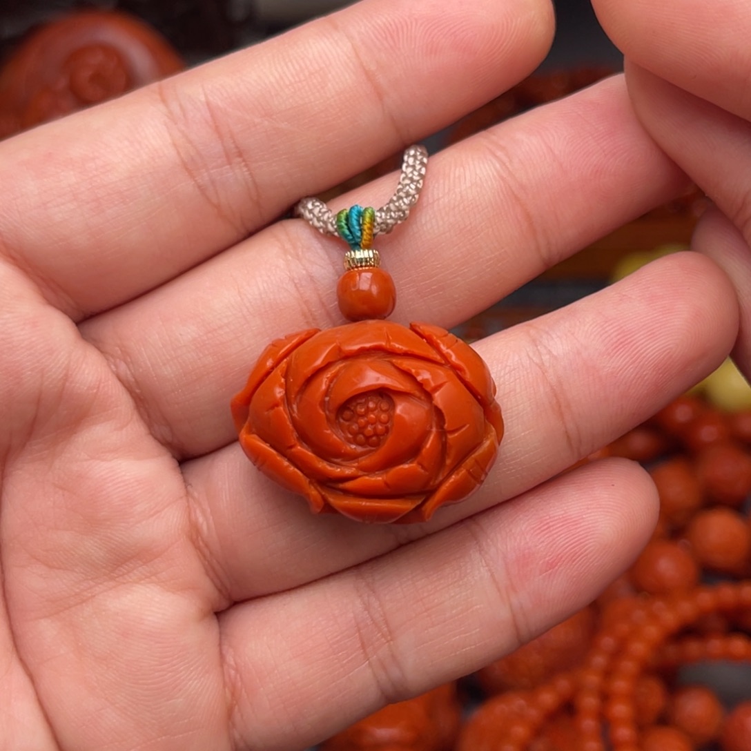 南红玛瑙配饰未镶嵌