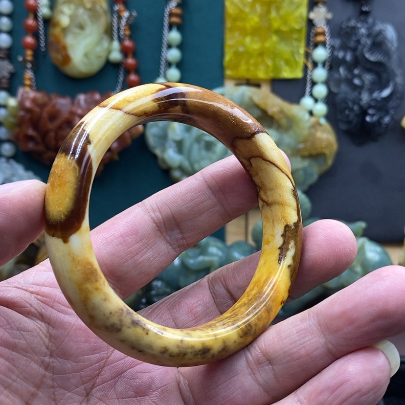 【闪购商品】未镶嵌岫玉手镯58