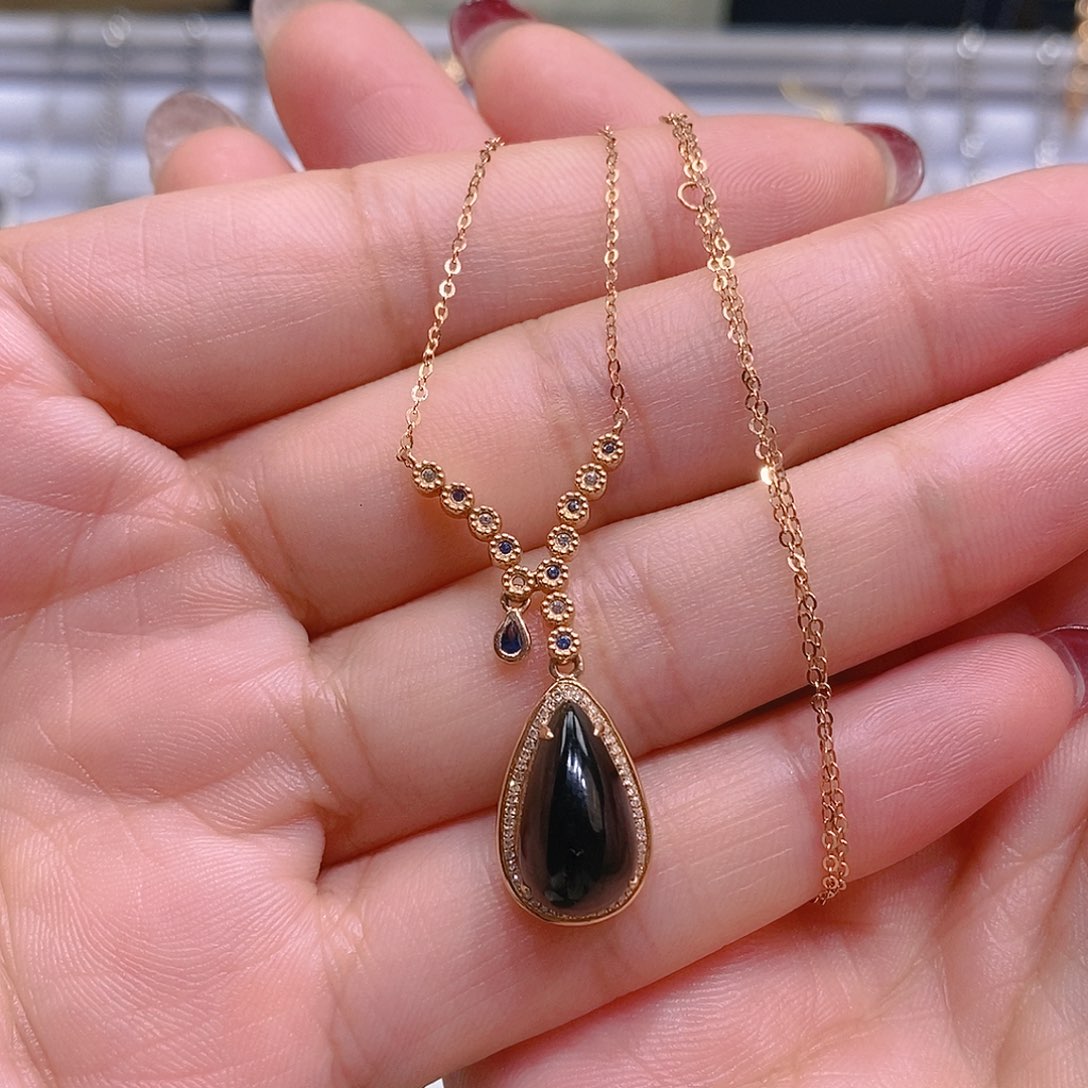 翡翠颈饰18K金镶嵌吊坠