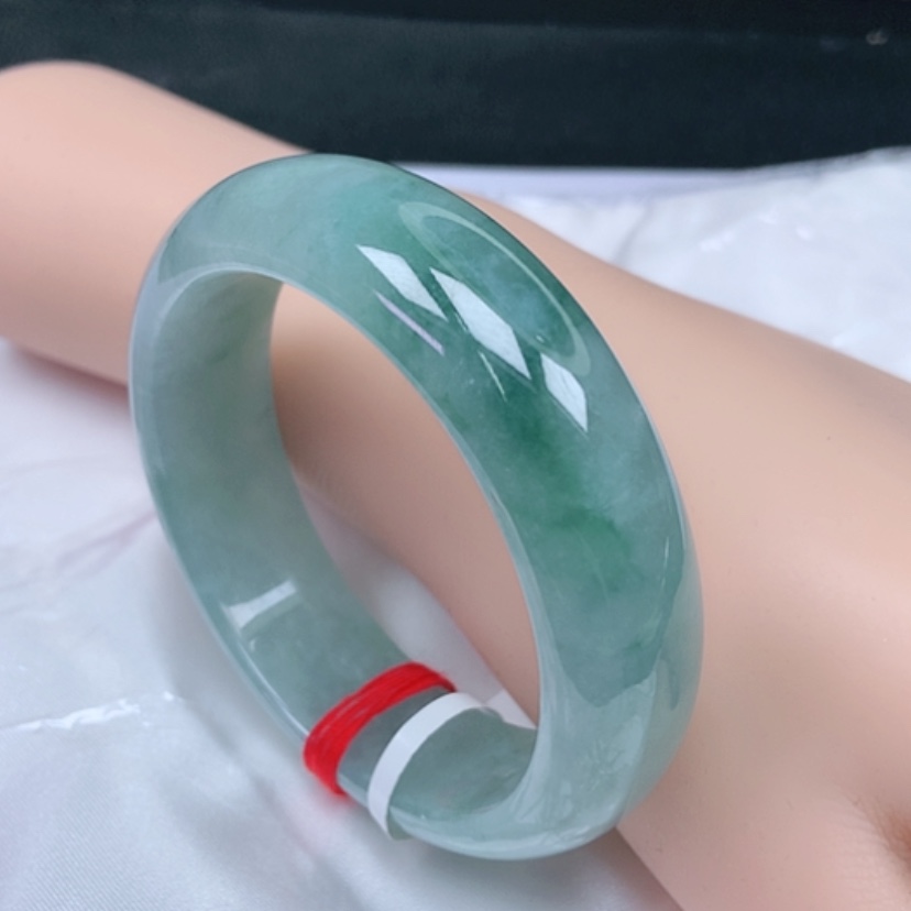 【闪购商品】翡翠手镯未镶嵌，