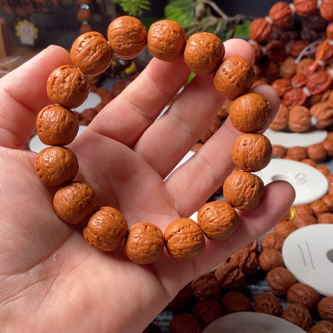 文玩核桃手串小光头