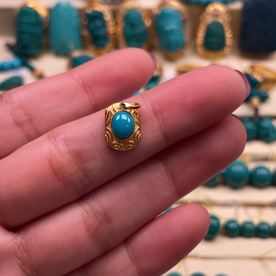 绿松石珠宝奇石18K金镶嵌