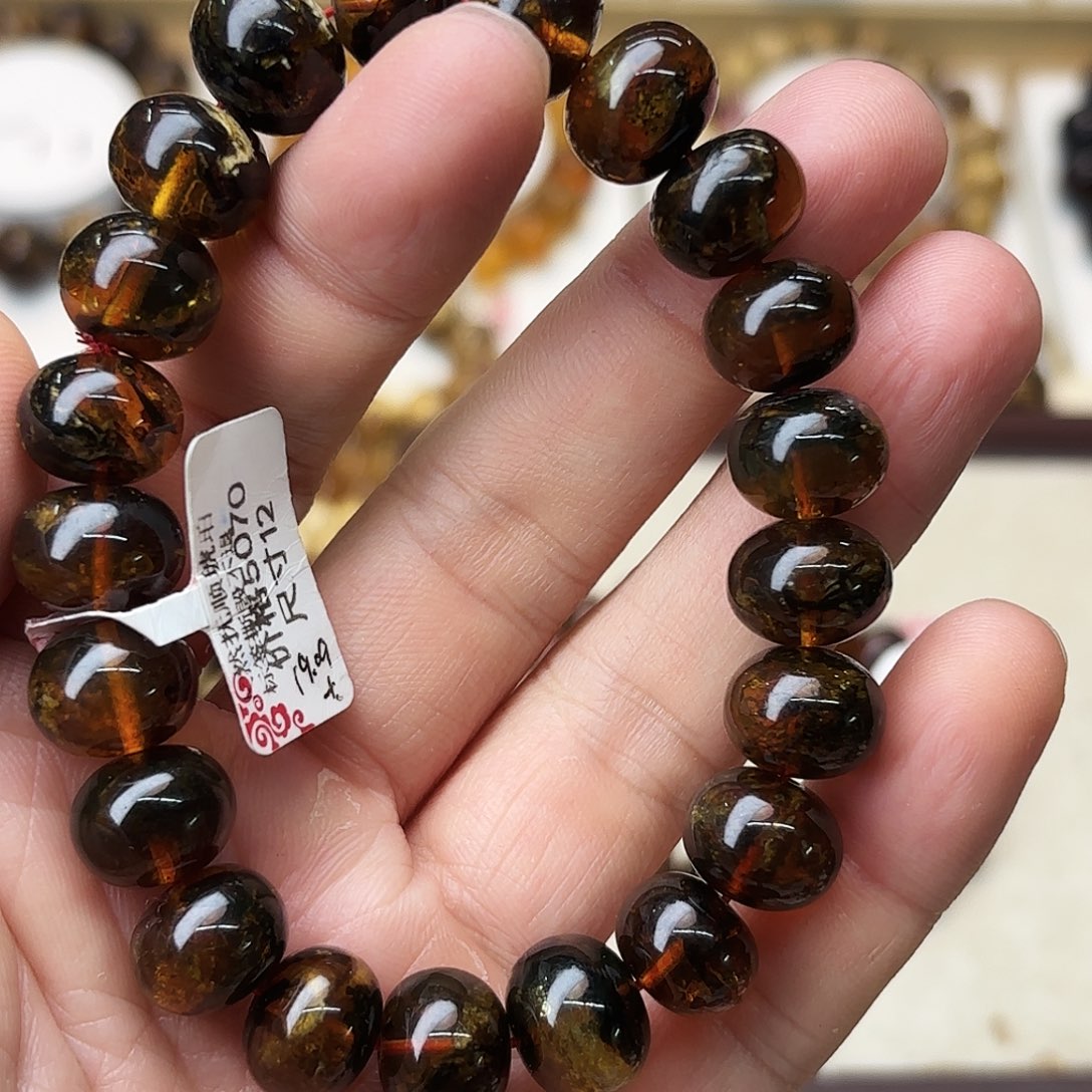 琥珀未镶嵌裸石十二90175