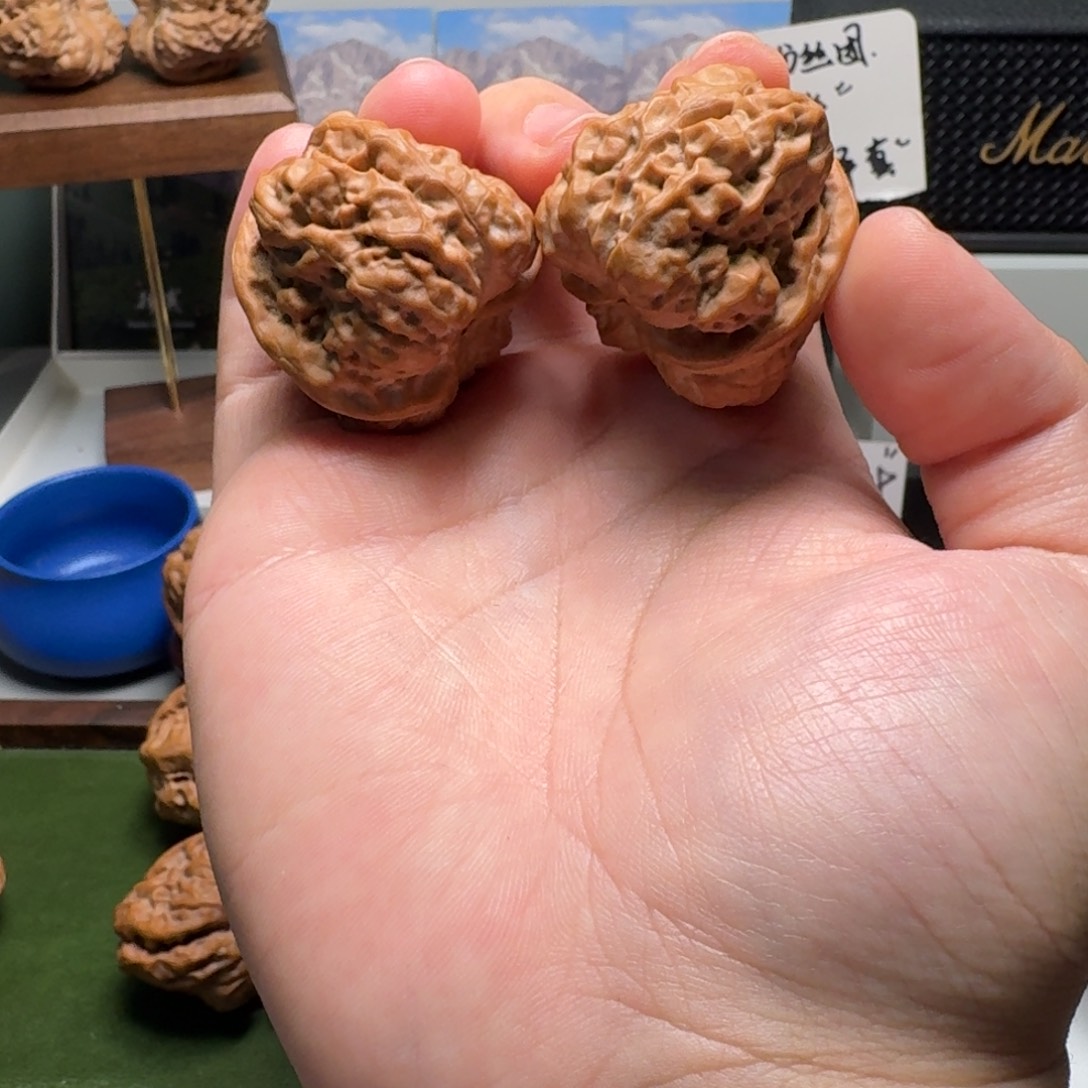 ？***文玩核桃吊坠新年快乐！择真严选37延庆S级