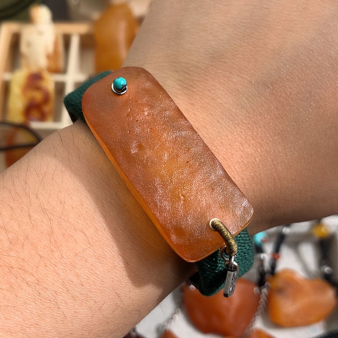 蜜蜡裸石未镶嵌你