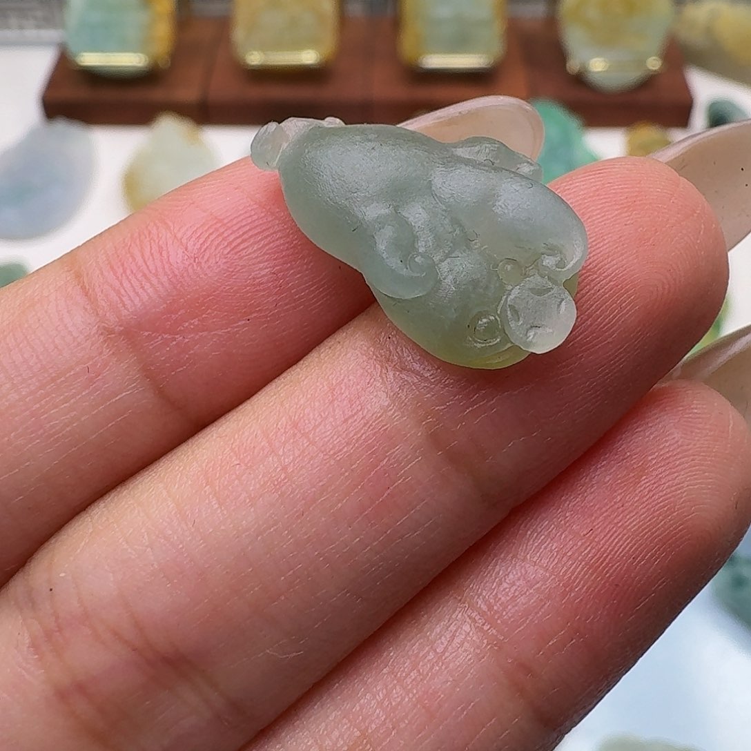 定制翡翠未镶嵌毛货