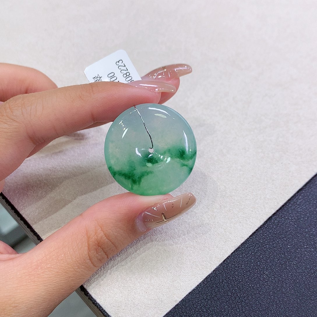 翡翠未镶嵌吊坠(不含链)28.3-5.6