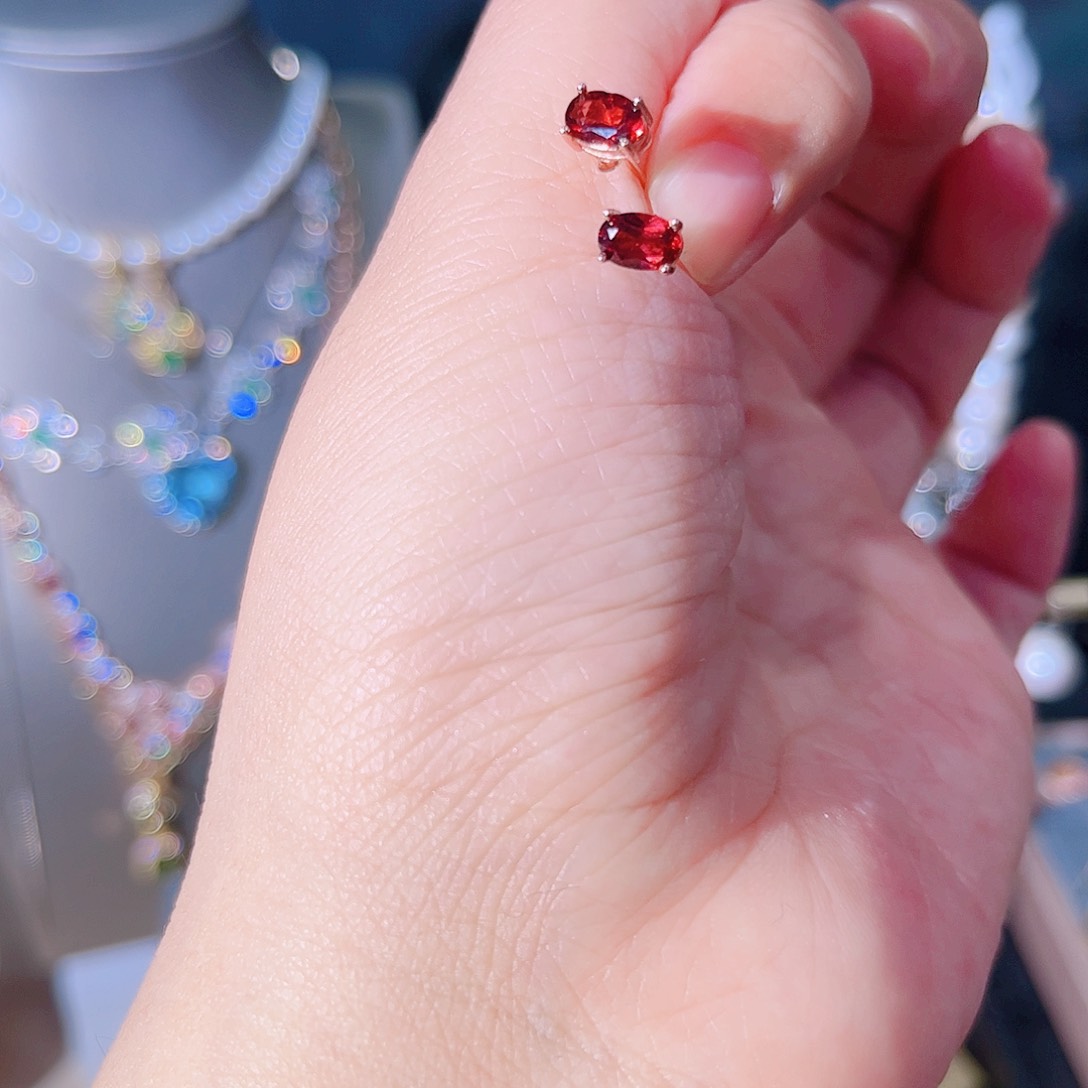 石榴石耳钉银S925镶嵌