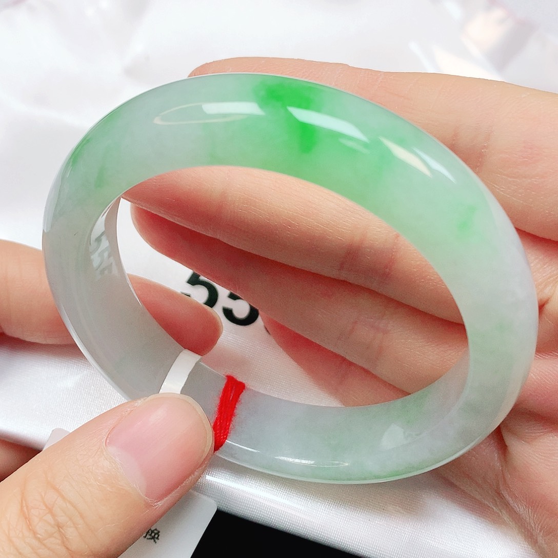 未镶嵌手镯翡翠抖音555