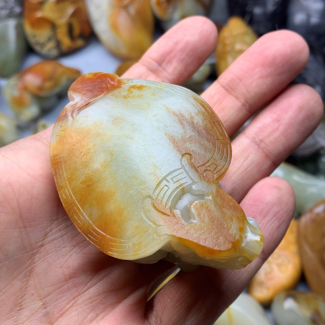 和田玉挂件未镶嵌达*