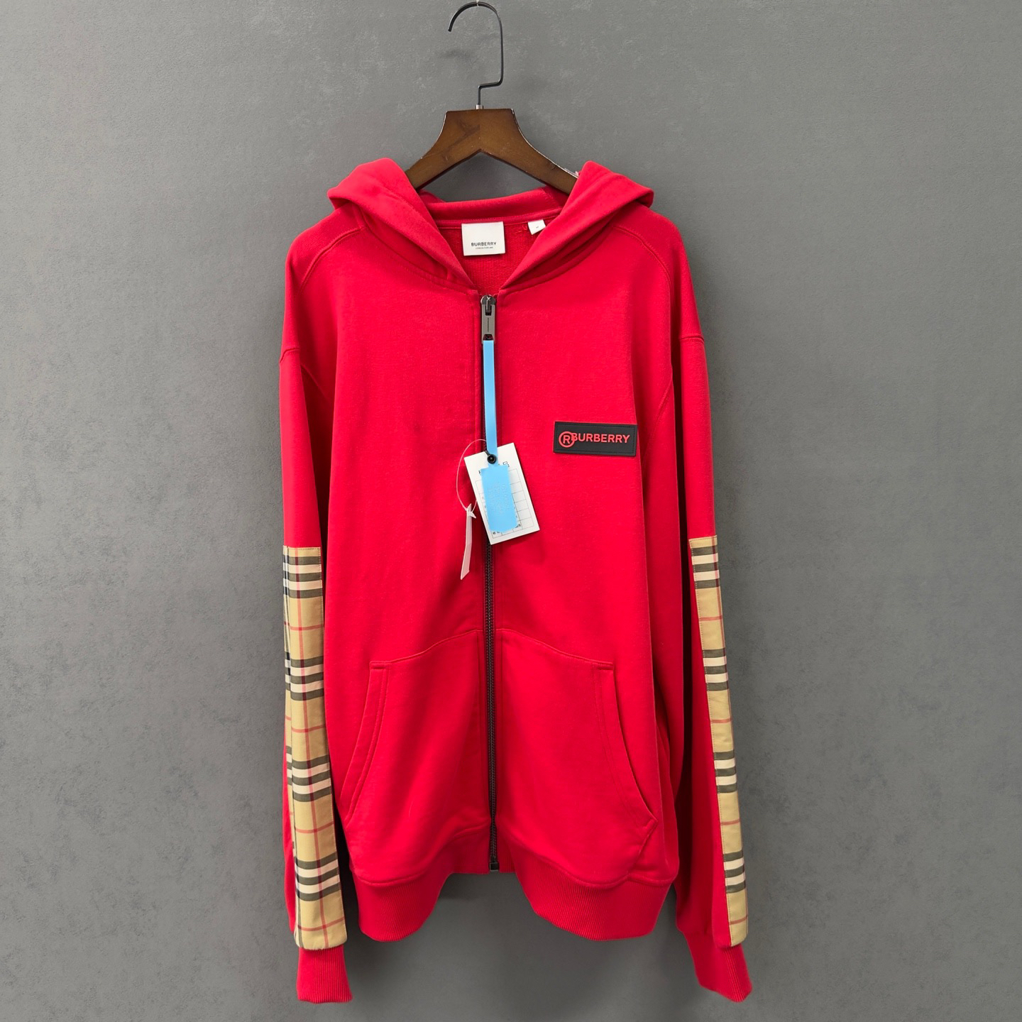 99新 BURBERRY/博柏利 红色手臂格纹夹克外套M码ys000450