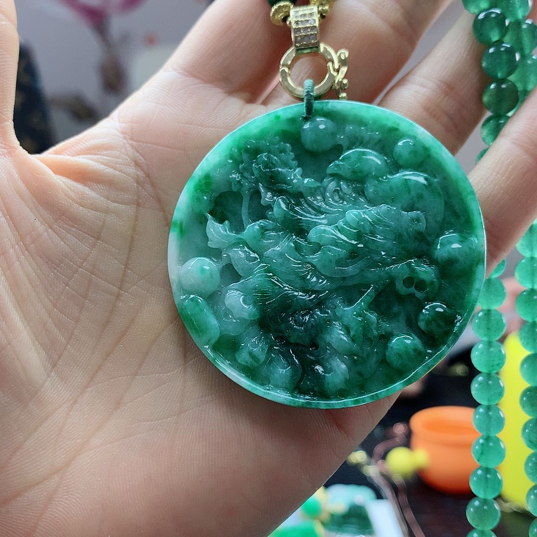 【闪购商品】翡翠吊坠(赠链)未镶嵌