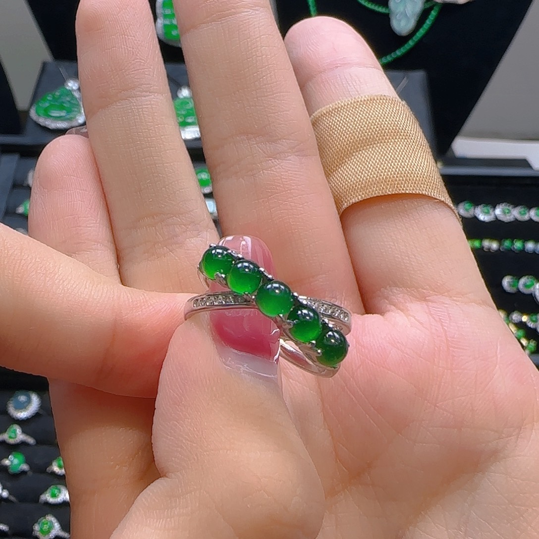 桃****翡翠戒指银S925镶嵌