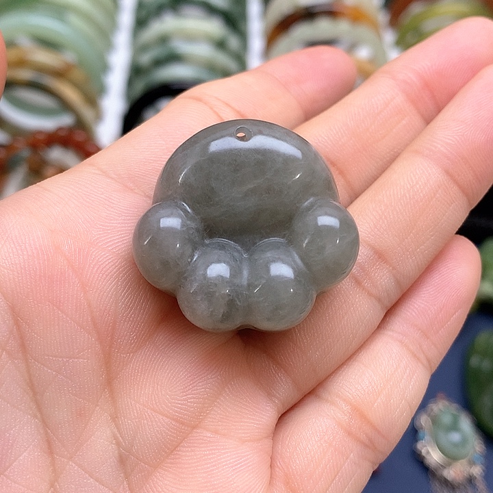 蛇纹石玉挂件未镶嵌