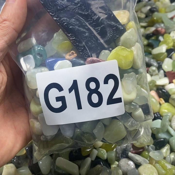 蛇纹石玉鱼缸石未镶嵌