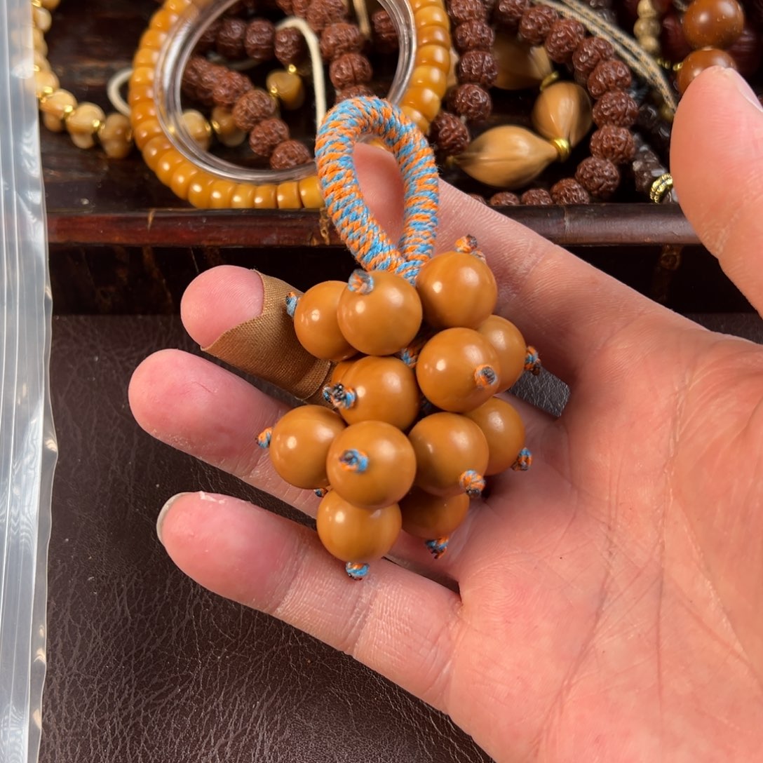 星月菩提吊坠猴头小葡萄